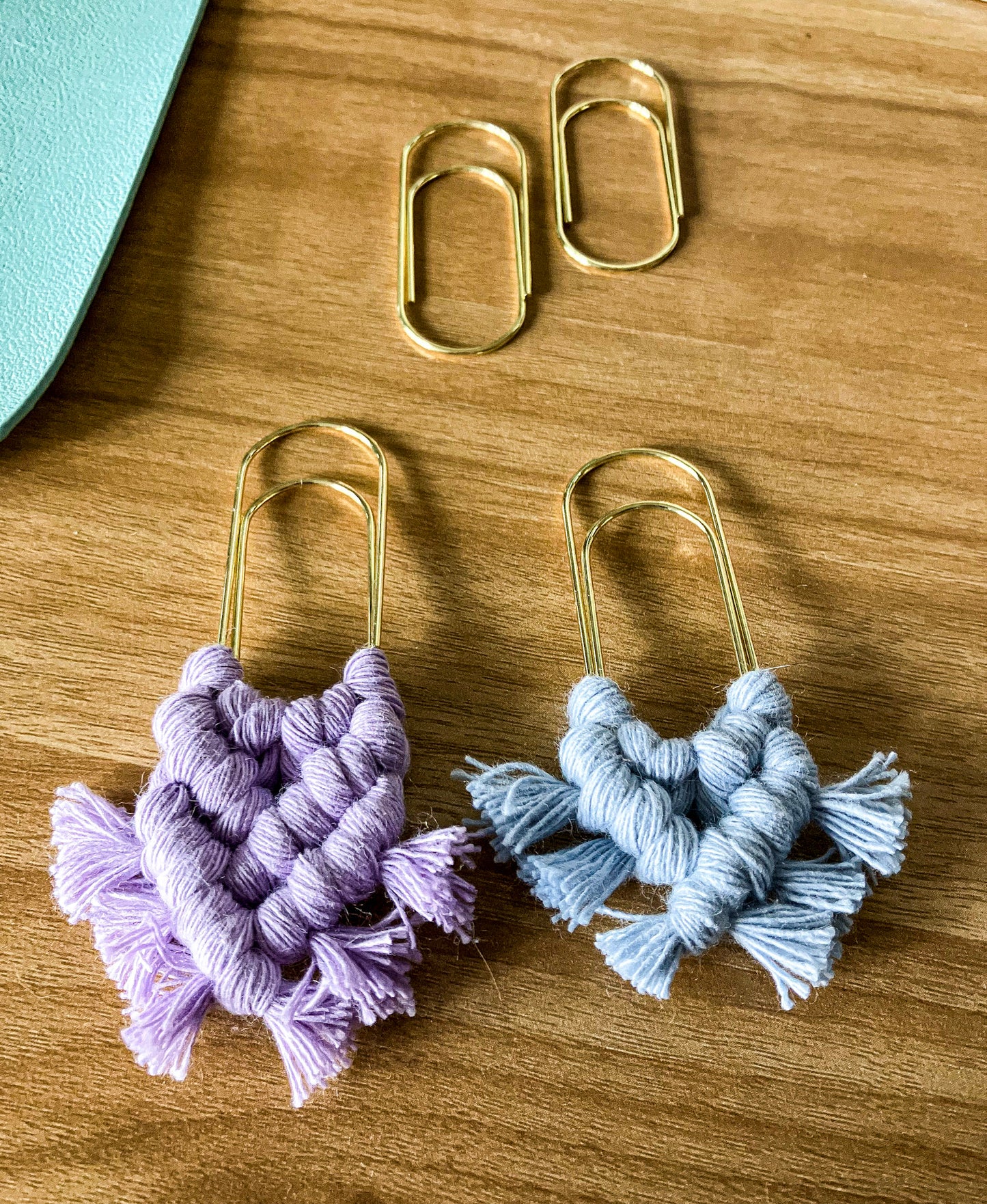 Gold Jumbo Paper Clips