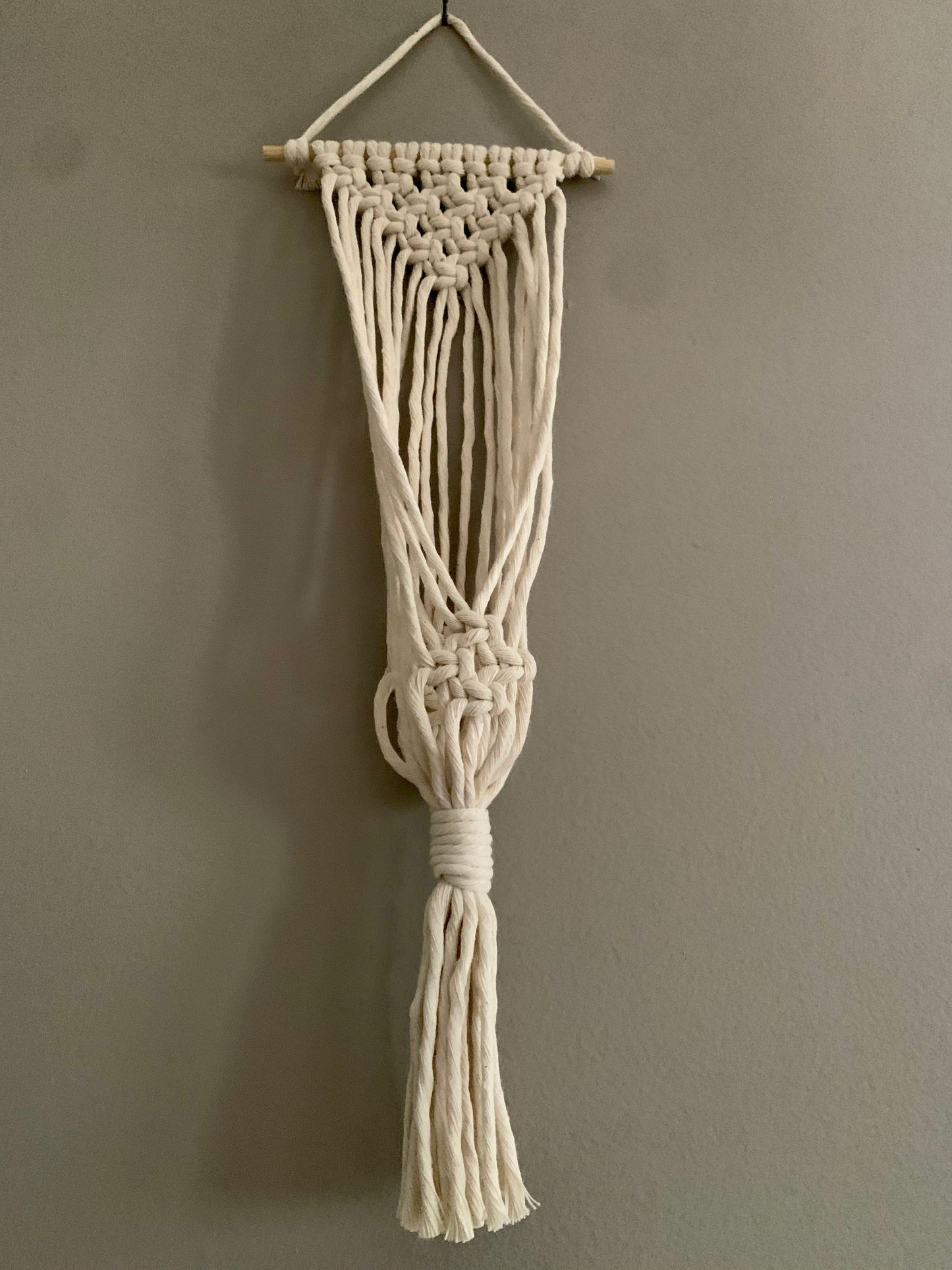 11/12 Macrame Plant Hanger Class at ZeroDay Taproom