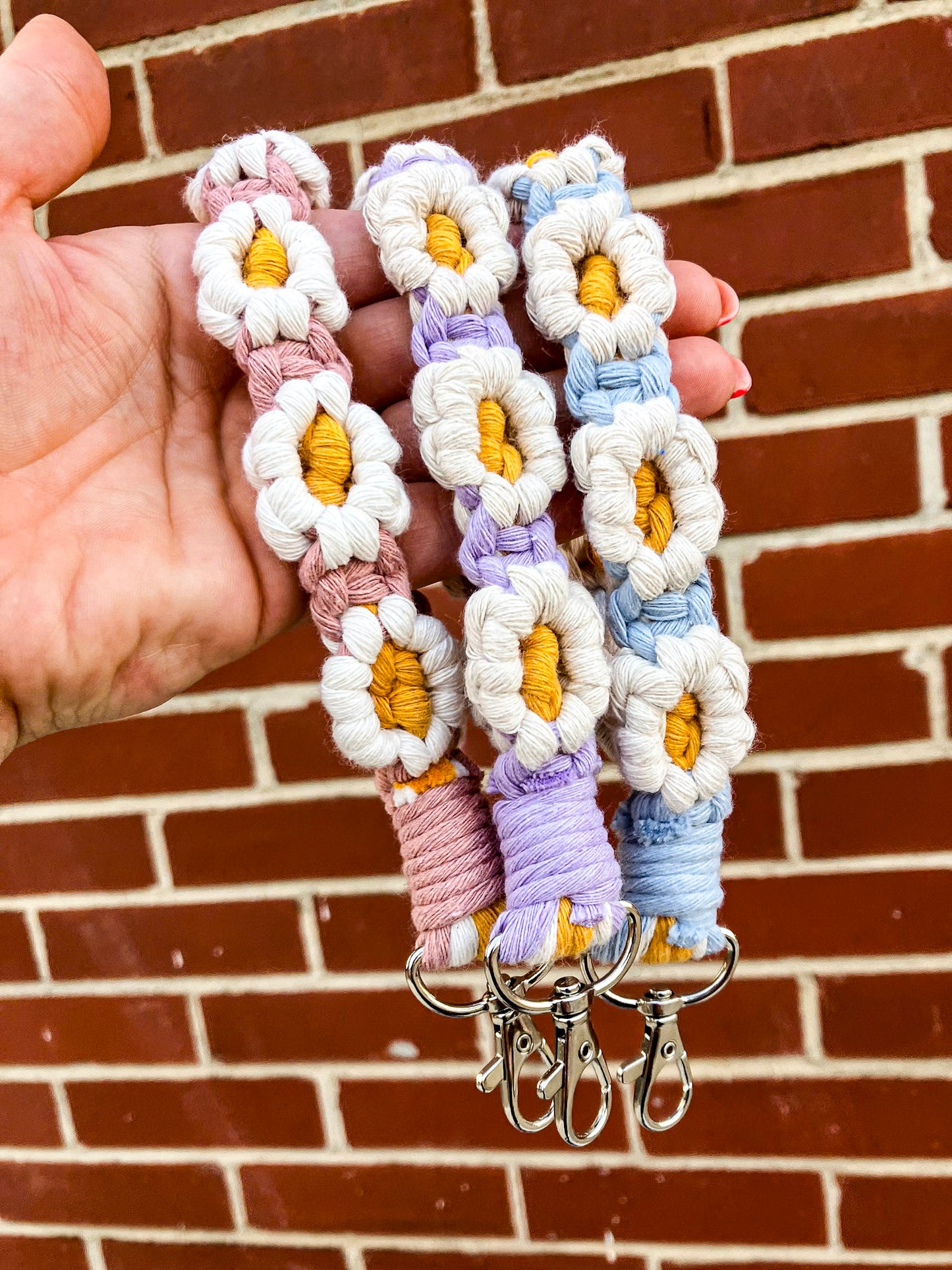 Macrame Daisy Wristlet Keychain