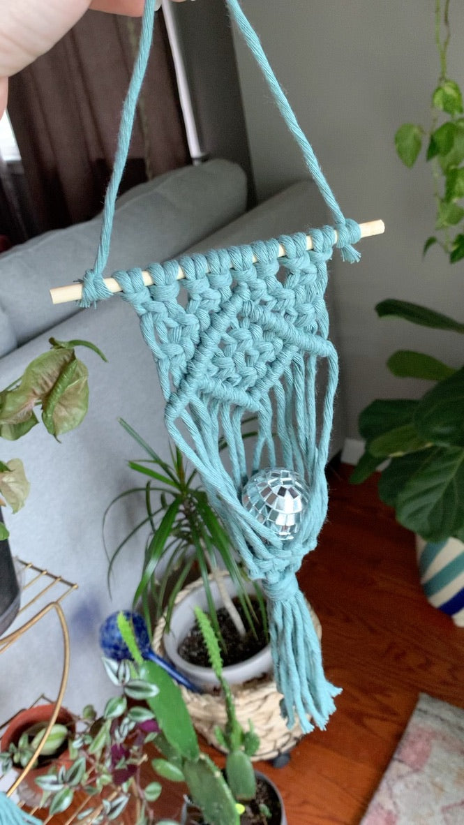 Small Macrame Air Plant Hanger with Square Knot Center